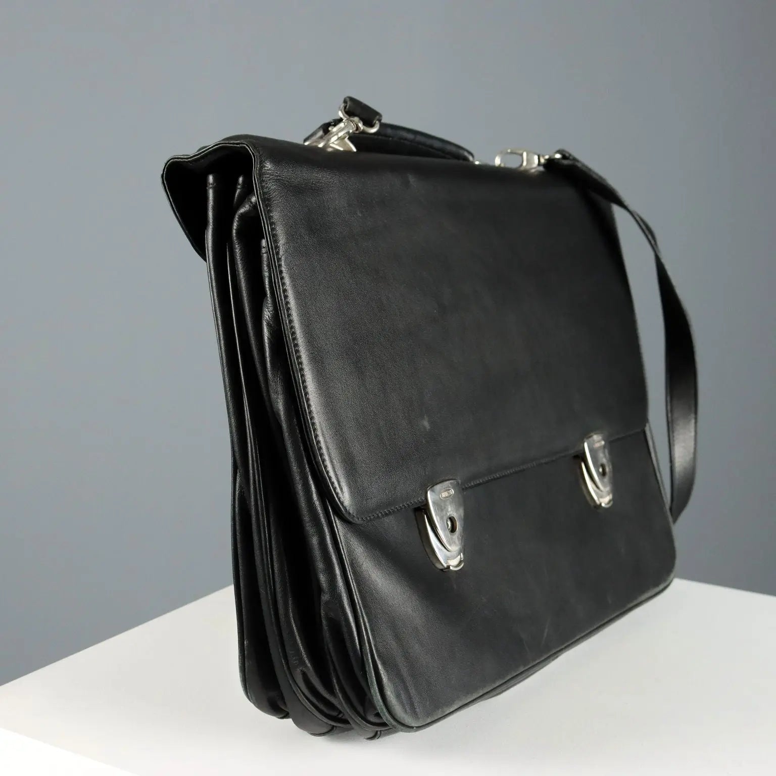Bric's Briefcase Genuine Leather Second Hand Compartments Italy - Genuine Leather | Clothing & House Linens | Second hand