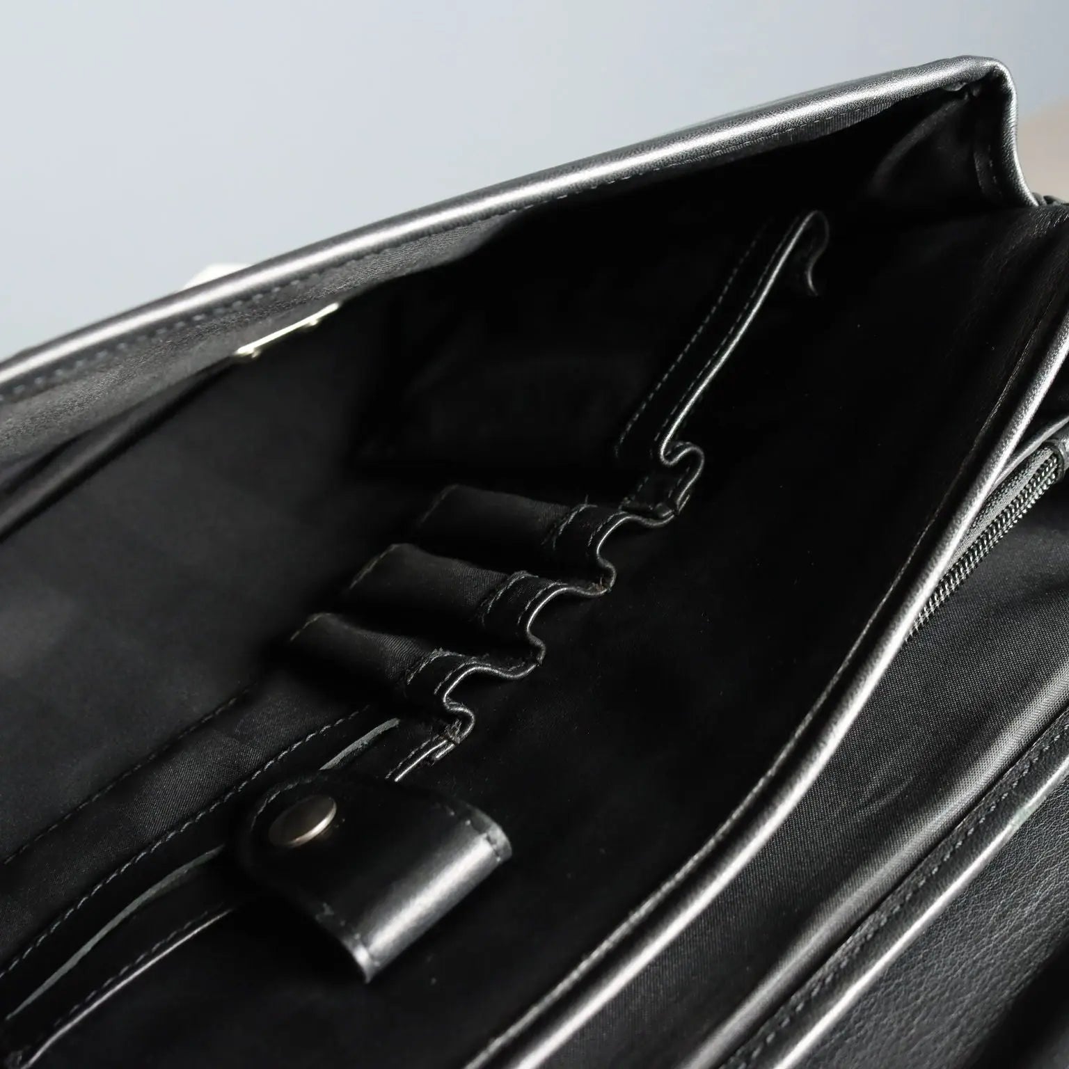Bric's Briefcase Genuine Leather Second Hand Compartments Italy - Genuine Leather | Clothing & House Linens | Second hand