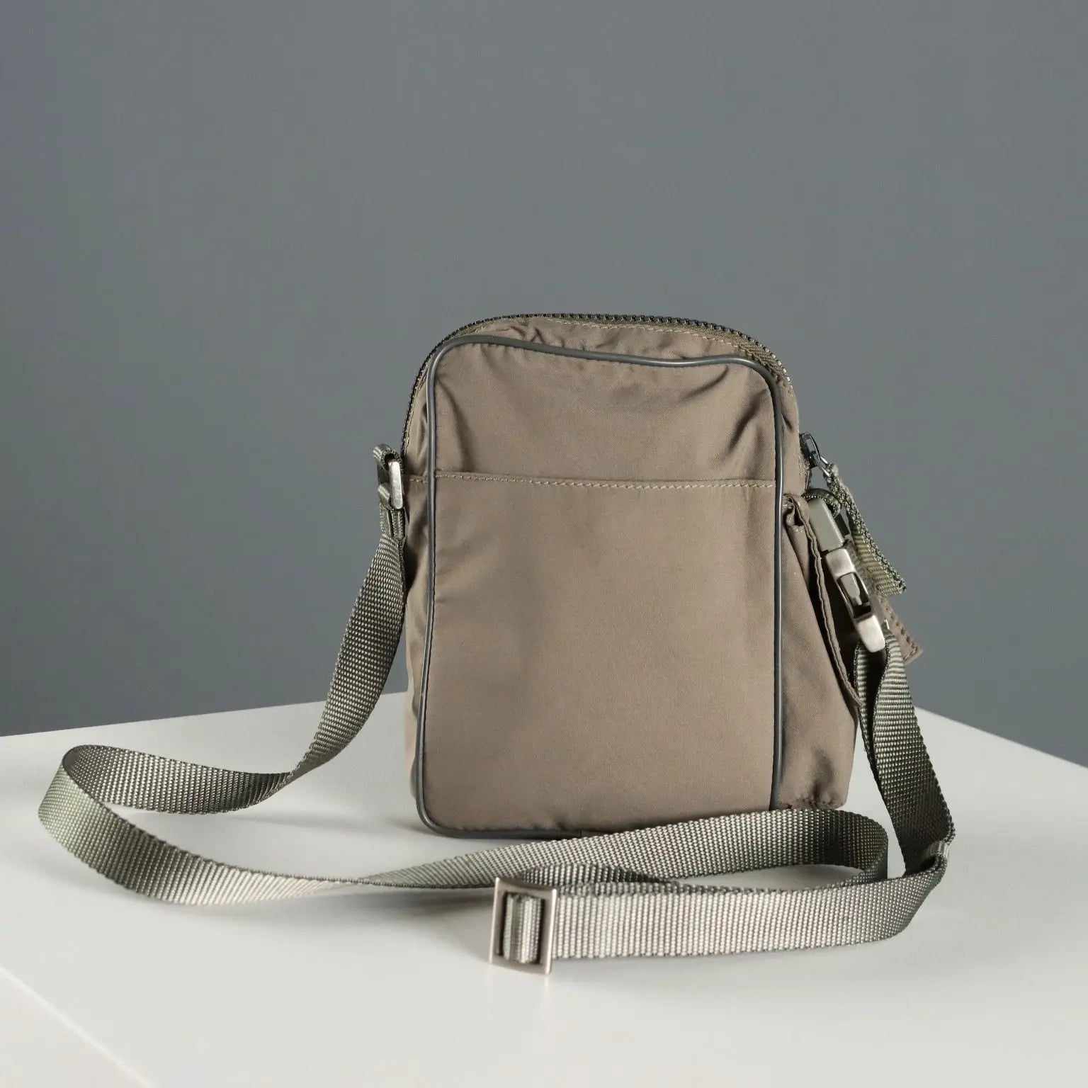 Prada Shoulder Bag Nylon Green Italy Second Hand | Clothing & House Linens | Second hand