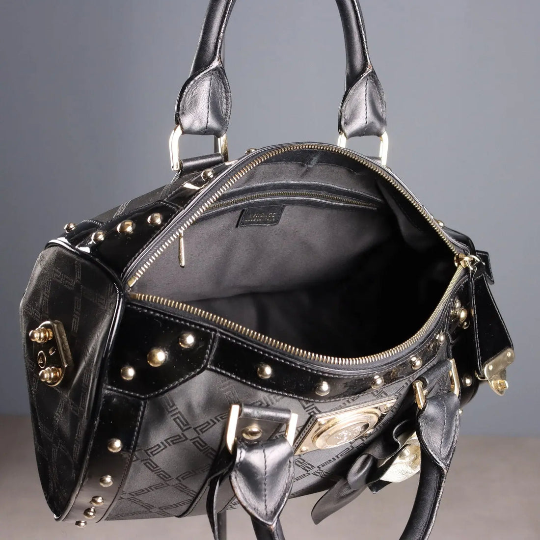 Versace Bag Leather Canvas Decorations Italy Second Hand | Clothing & House Linens | Second hand