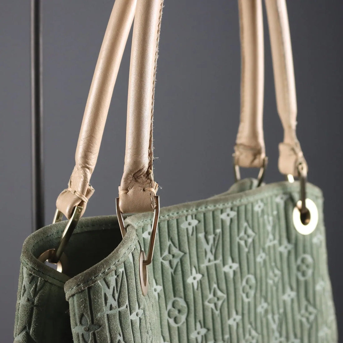 Louis Vuitton Whisper Bag Suede Monogram Pre-Loved - Suede | Clothing & House Linens | Second hand