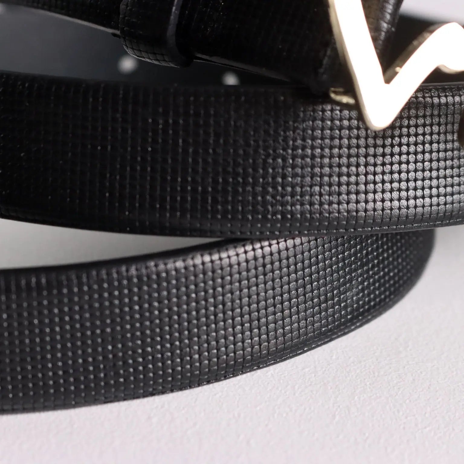 Giorgio Armani Belt Genuine Leather Metal Buckle Italy Second Hand - Genuine Leather | Clothing & House Linens | Second hand