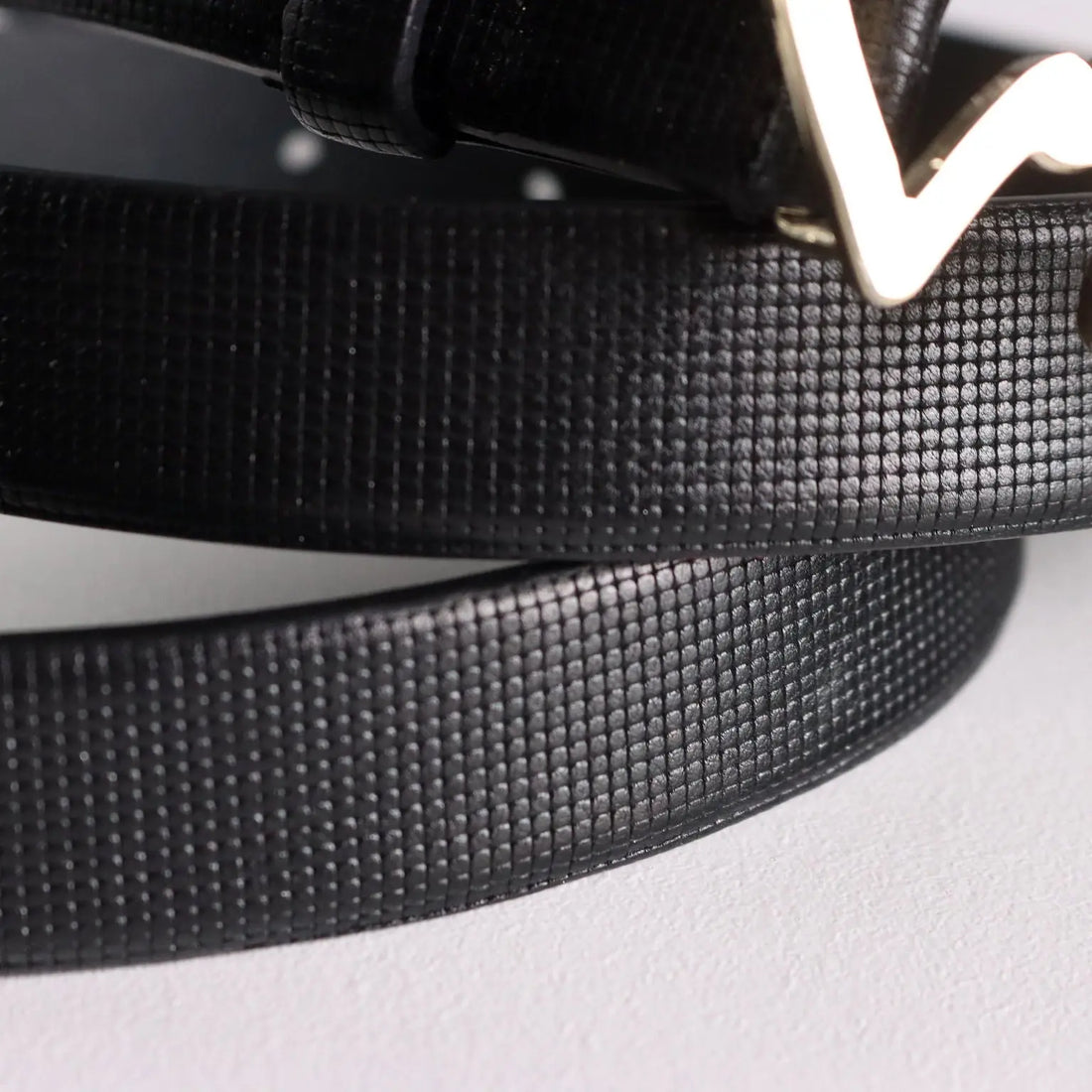 Giorgio Armani Belt Genuine Leather Metal Buckle Italy Second Hand - Genuine Leather | Clothing & House Linens | Second hand