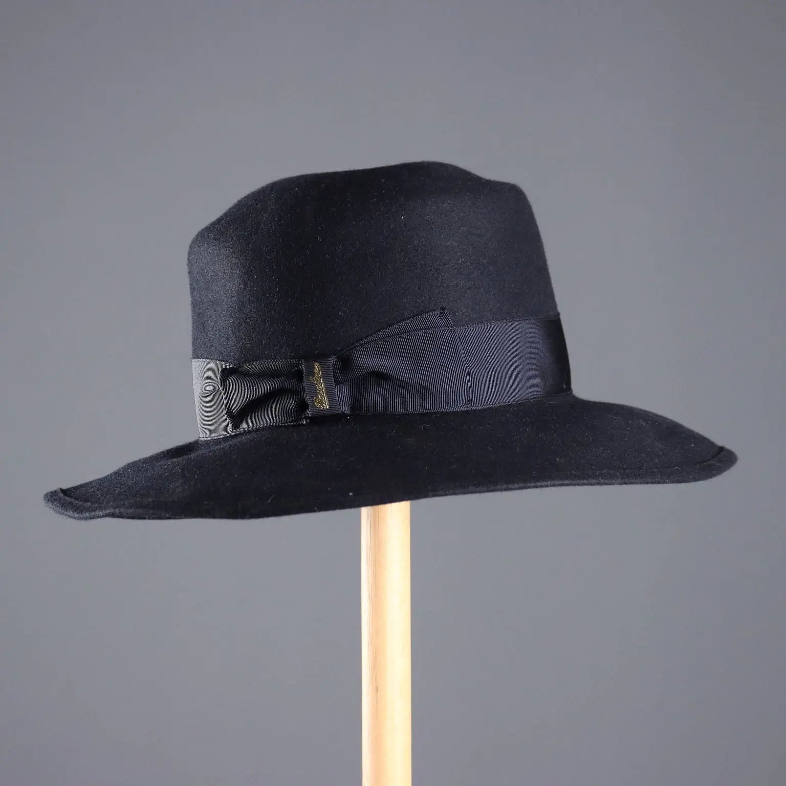 Borsalino Felt Hat 6 3/4 Size Second Hand Italy - 6 3/4 | Clothing & House Linens | Second hand