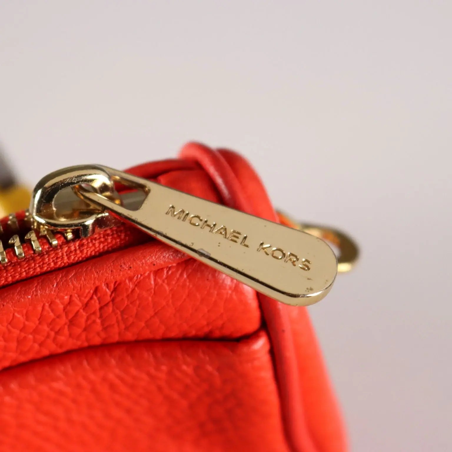 Michael Kors Minibag Red Genuine Leather Second Hand - Genuine Leather | Clothing & House Linens | Second hand