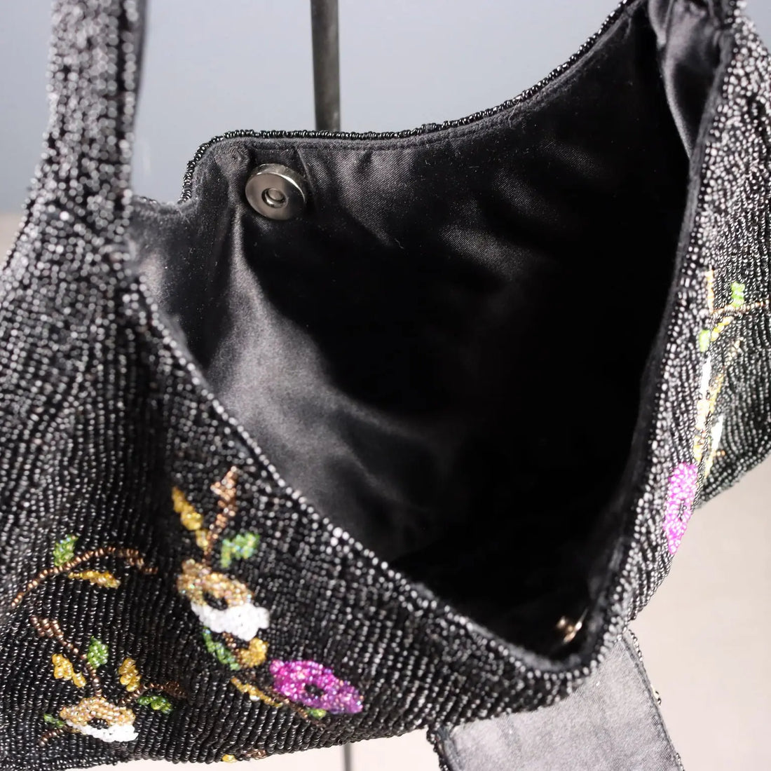 Beaded Floral Bag Polyester Second Hand Clothing Italy | Clothing & House Linens | Second hand