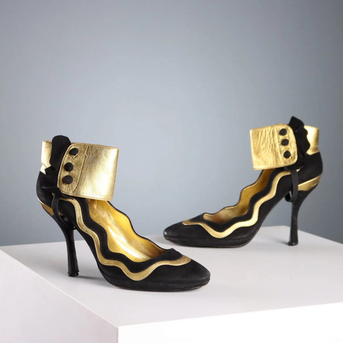 Prada Shoes Black and Gold Suede UK Size 7 Italy Second Hand - UK Size 7 | Clothing & House Linens | Second hand
