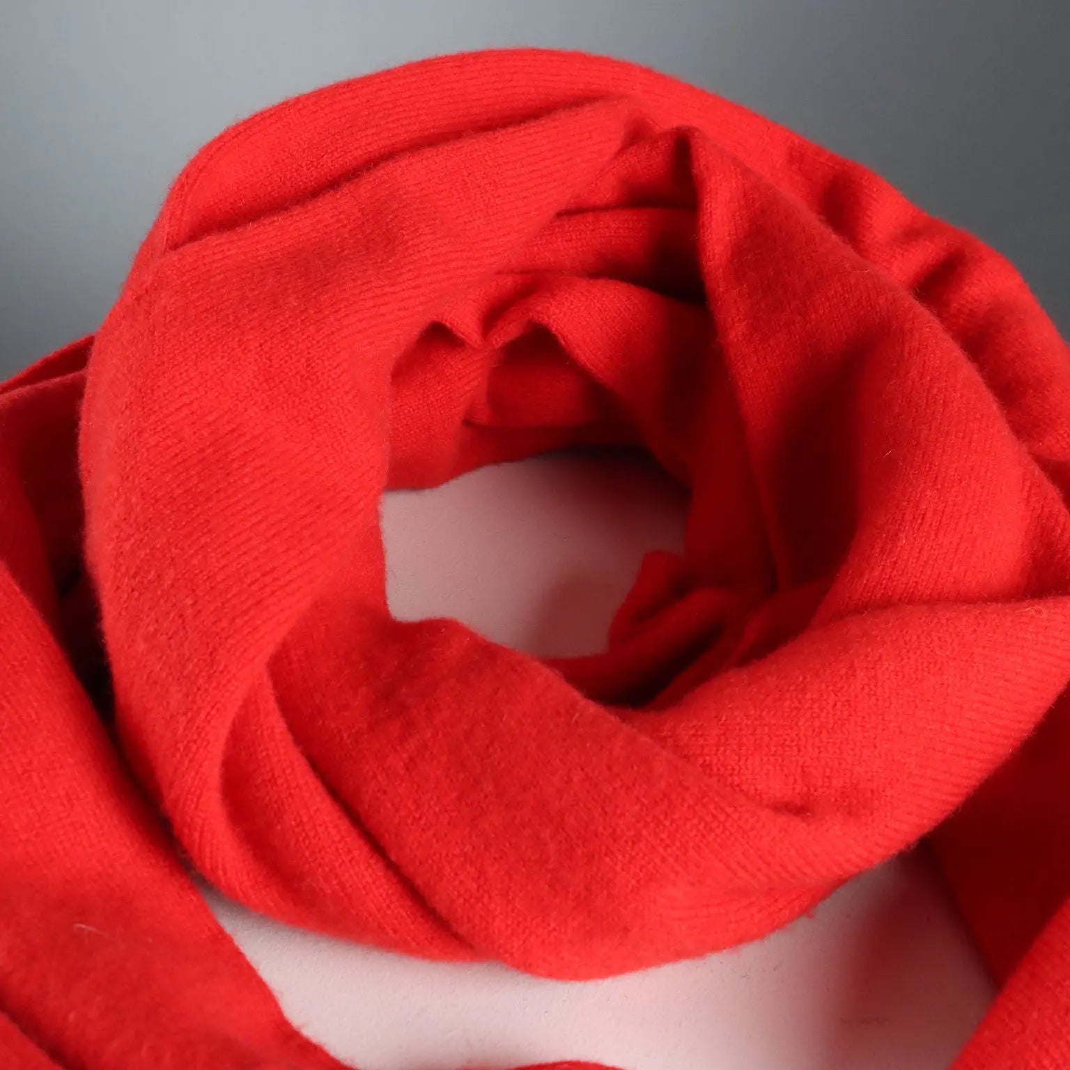 Mila Schön Cashmere Scarf Fabric Second Hand | Clothing & House Linens  Second hand