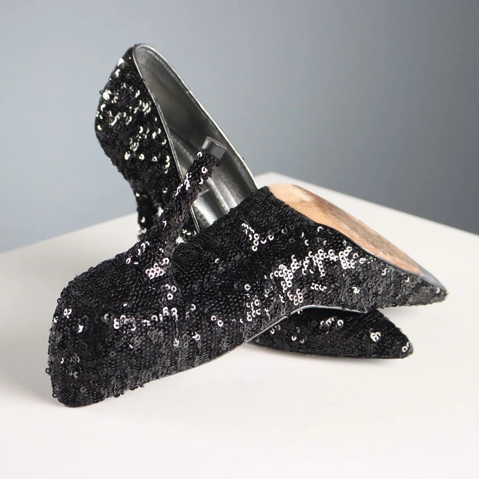 Dolce & Gabbana Sequin Pumps UK Size 4 Second Hand - UK Size 4 | Clothing & House Linens  Second hand