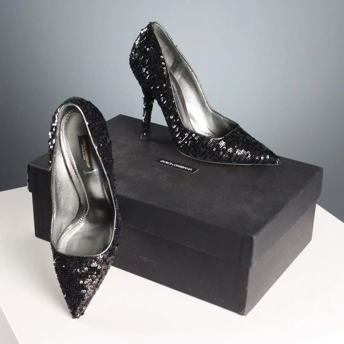 Dolce & Gabbana Sequin Pumps UK Size 4 Second Hand - UK Size 4 | Clothing & House Linens  Second hand