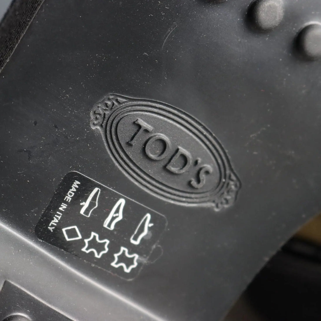 Tod's Chelsea Ankle Boots Suede Leather Rubber UK Size 7 Italy - UK Size 7 | Clothing & House Linens | Second hand