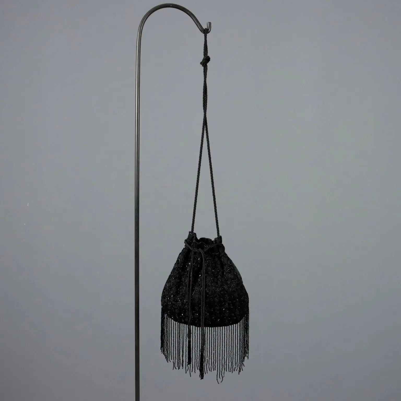 Black Purse with Paillettes and Fringes Second Hand Italy - Sartorial | Clothing & House Linens | Second hand