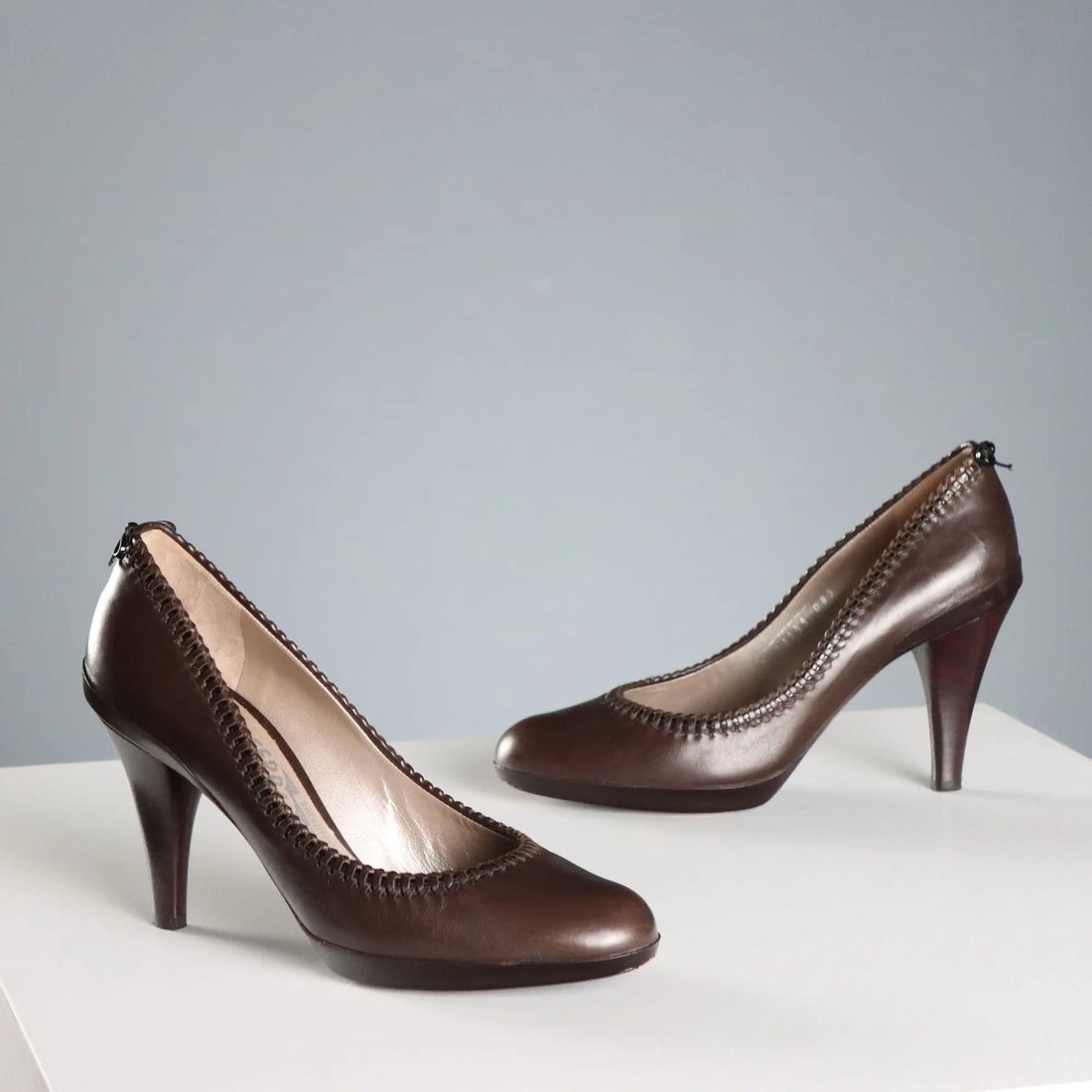 Ferragamo Dark Brown Leather Pumps UK Size 3,5 Second Hand