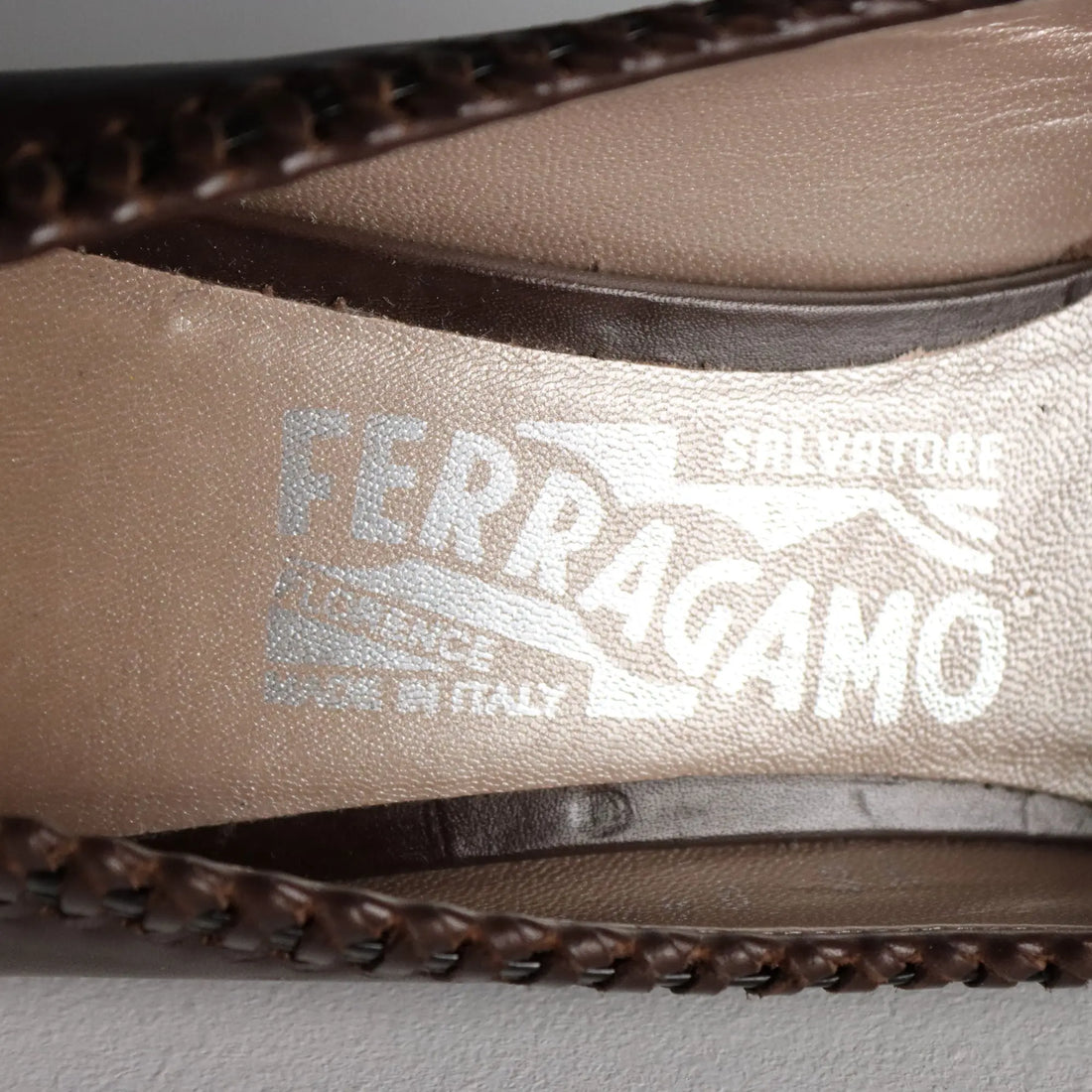 Ferragamo Dark Brown Leather Pumps UK Size 3,5 Second Hand