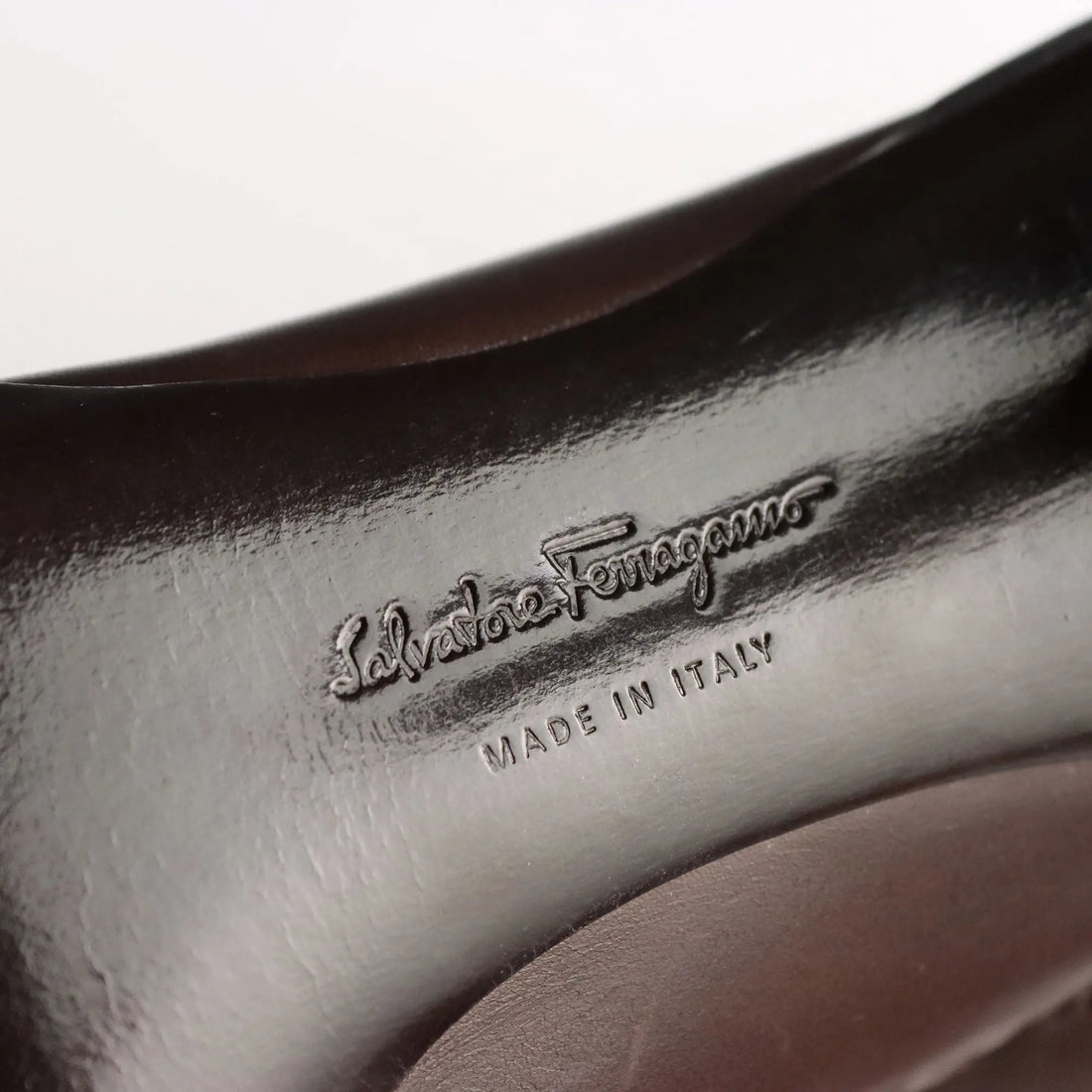 Ferragamo Dark Brown Leather Pumps UK Size 3,5 Second Hand