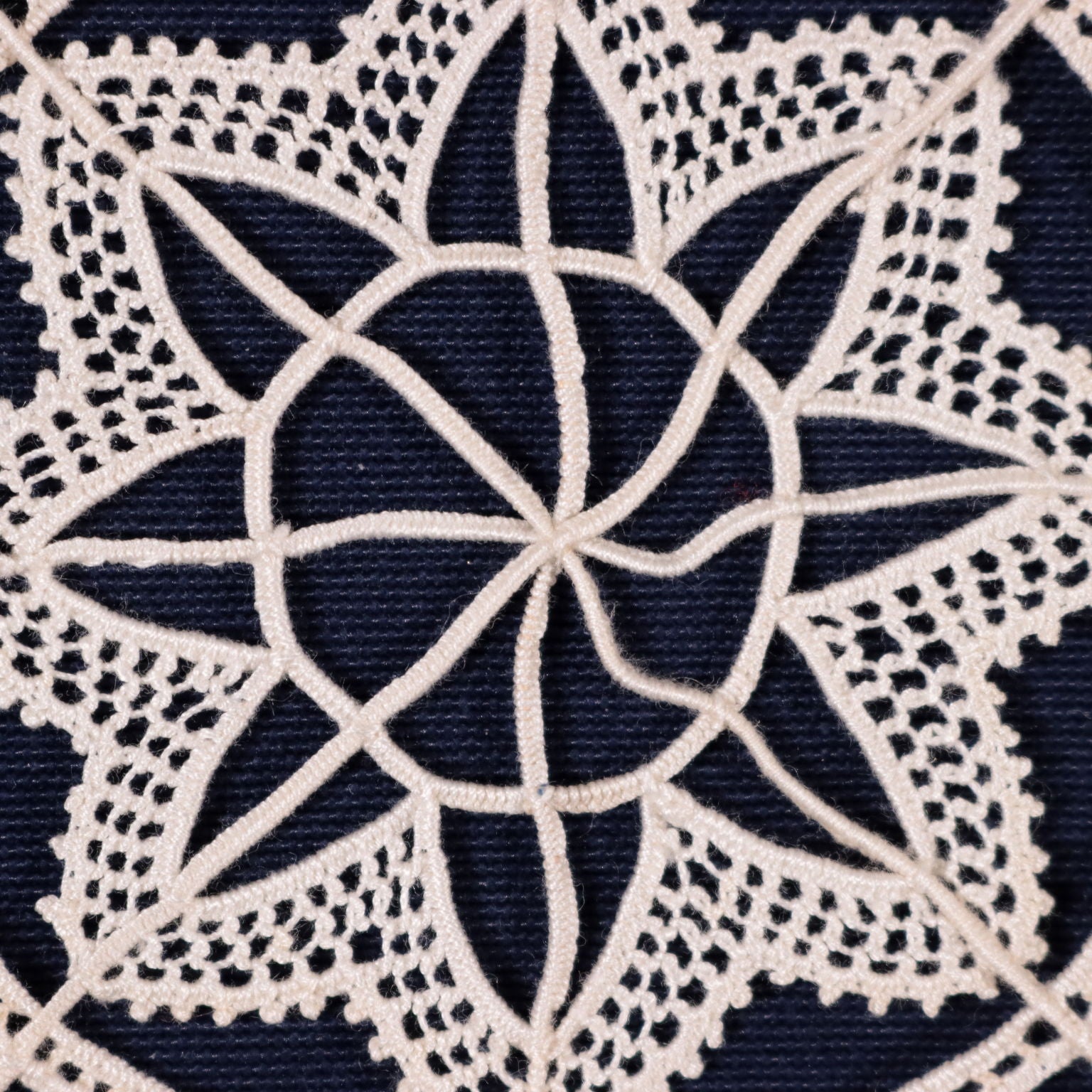 Quattro Inserti Antichi '900 Cotone in Punto Ago con Motivi Floreali