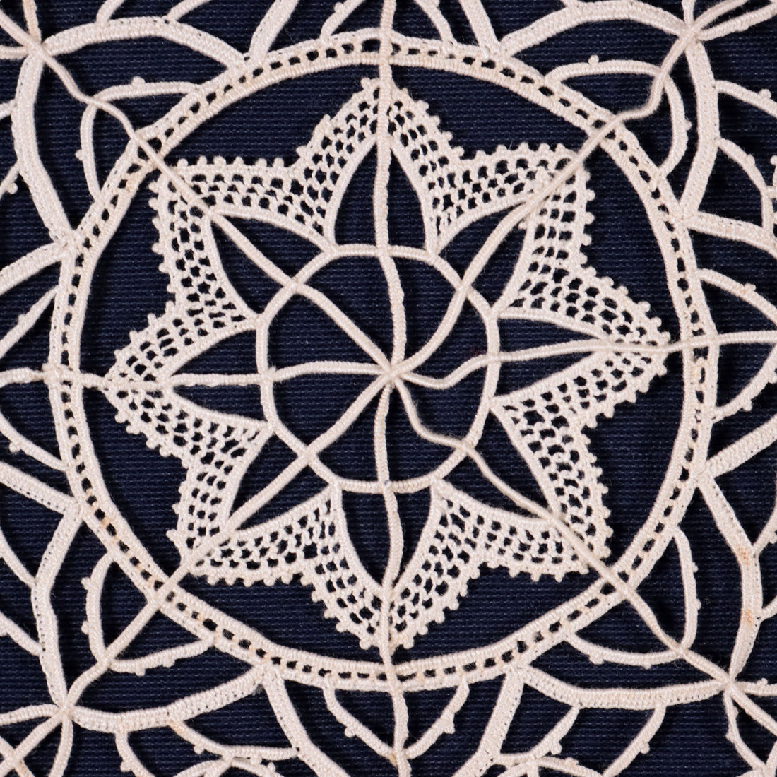 Quattro Inserti Antichi '900 Cotone in Punto Ago con Motivi Floreali