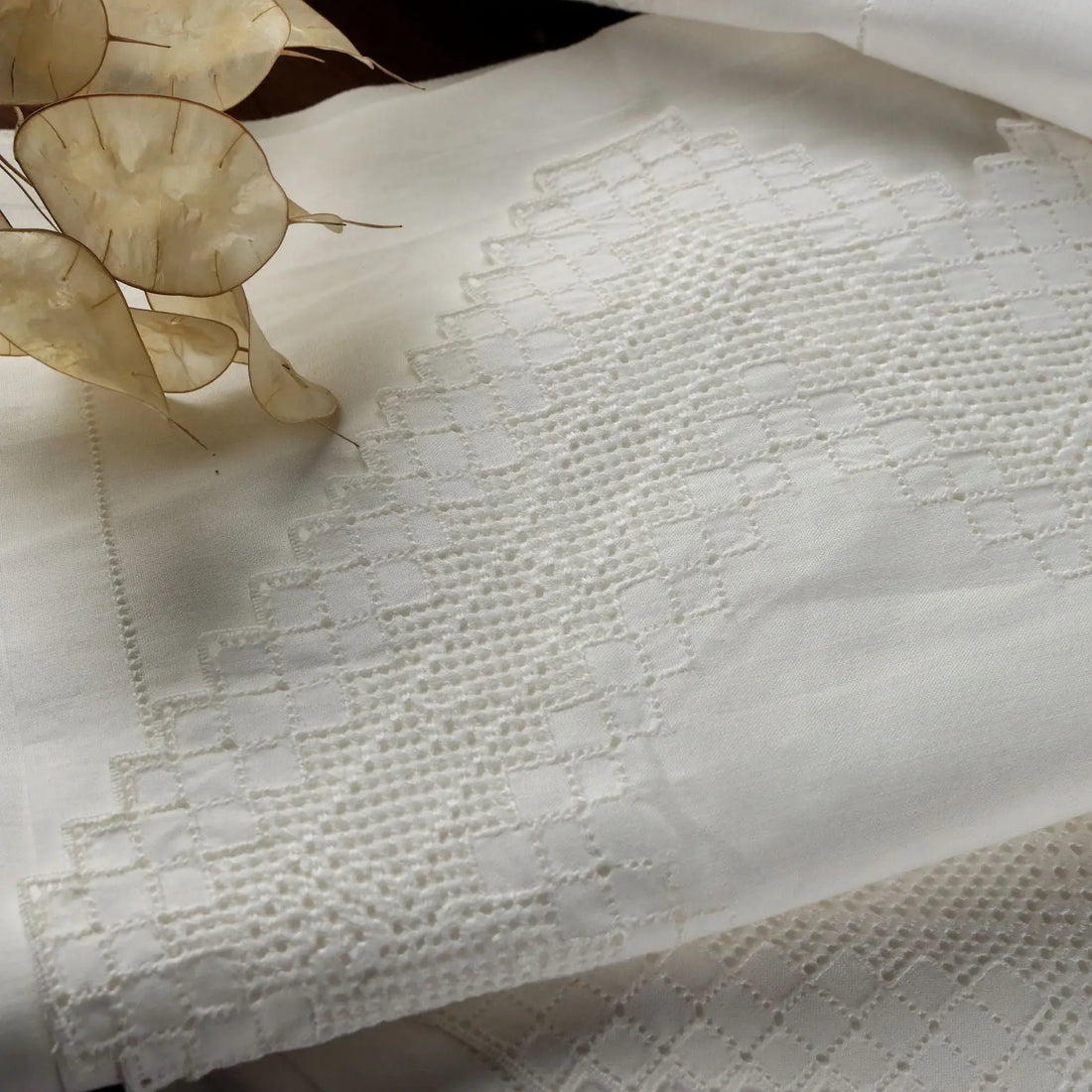 Double Bedsheet With 2 Pillowcases Cotton Italy 20th Century | Clothing & House Linens | Antique House Linens