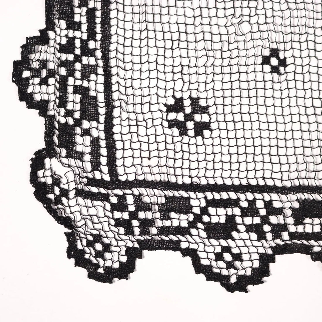Back Filet Shawl Cotton Italy 20th Century | Clothing & House Linens  Antique House Linens