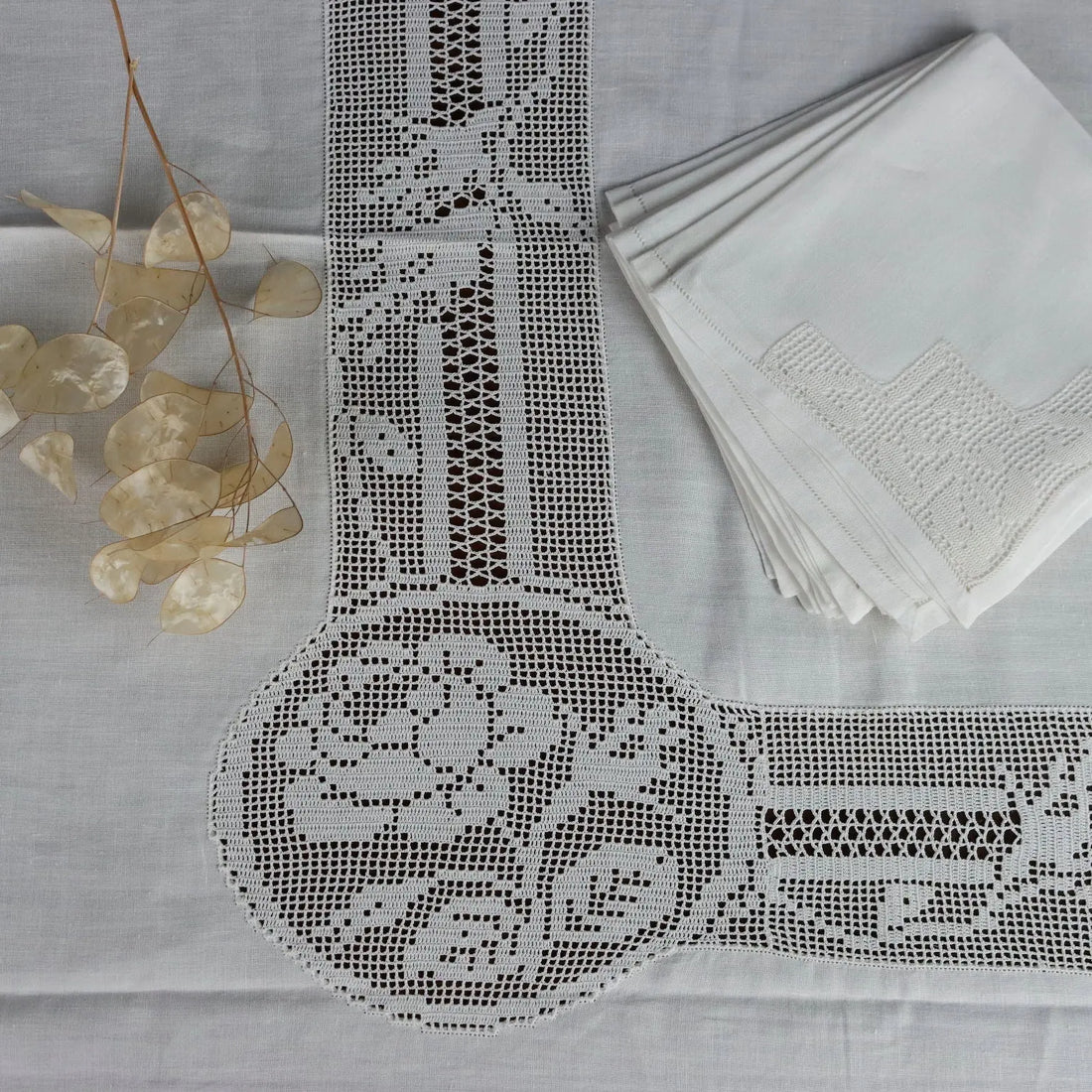 Antique Tablecloth Crochet Filet 6 Napkins Italy XX Century | Clothing & House Linens | Antique House Linens