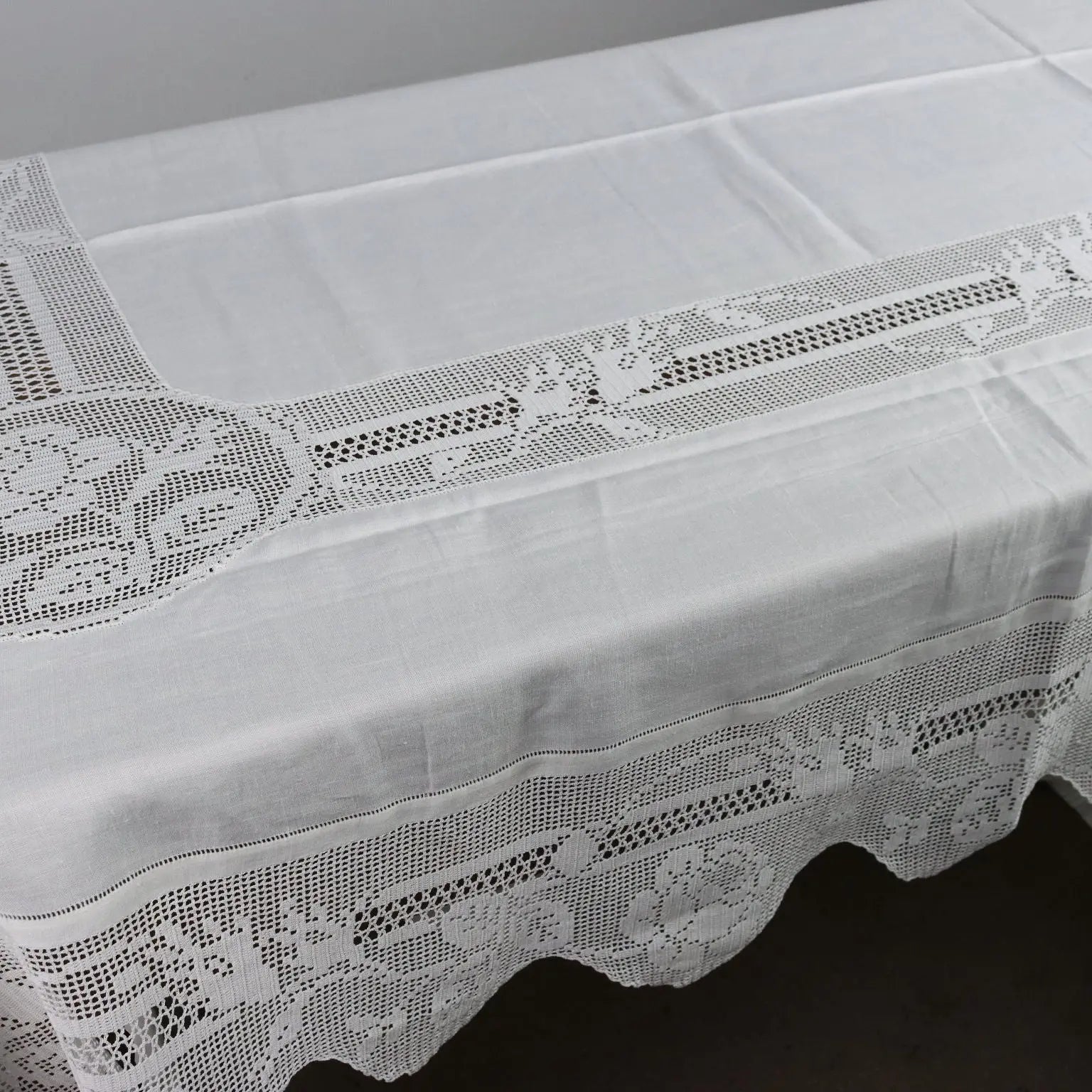 Antique Tablecloth Crochet Filet 6 Napkins Italy XX Century | Clothing & House Linens | Antique House Linens