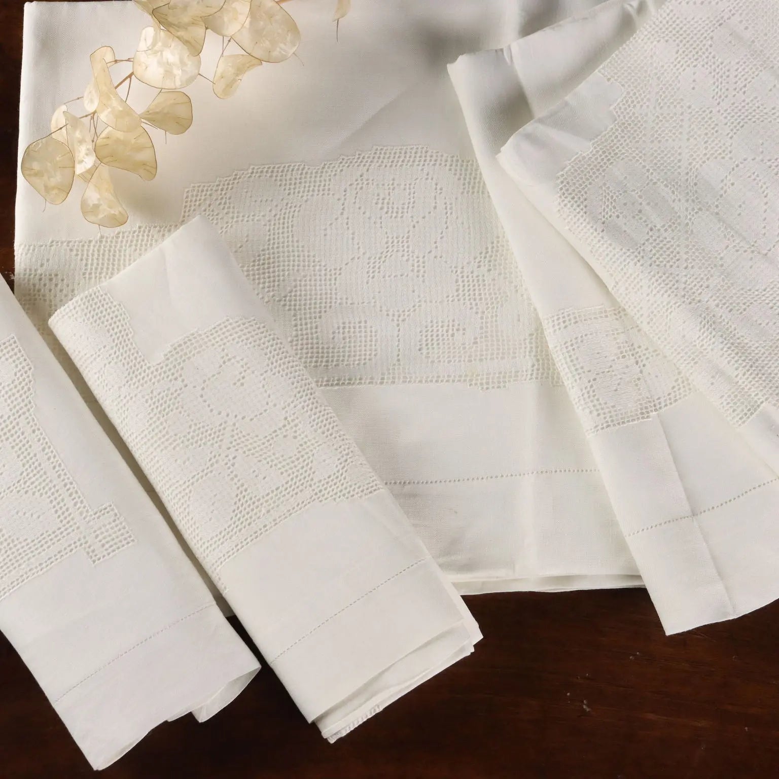 Double Bed Sheeth Linen with 2 Pillowcases Italy Second Hand - Italy, XX Century | Clothing & House Linens | Antique House Linens
