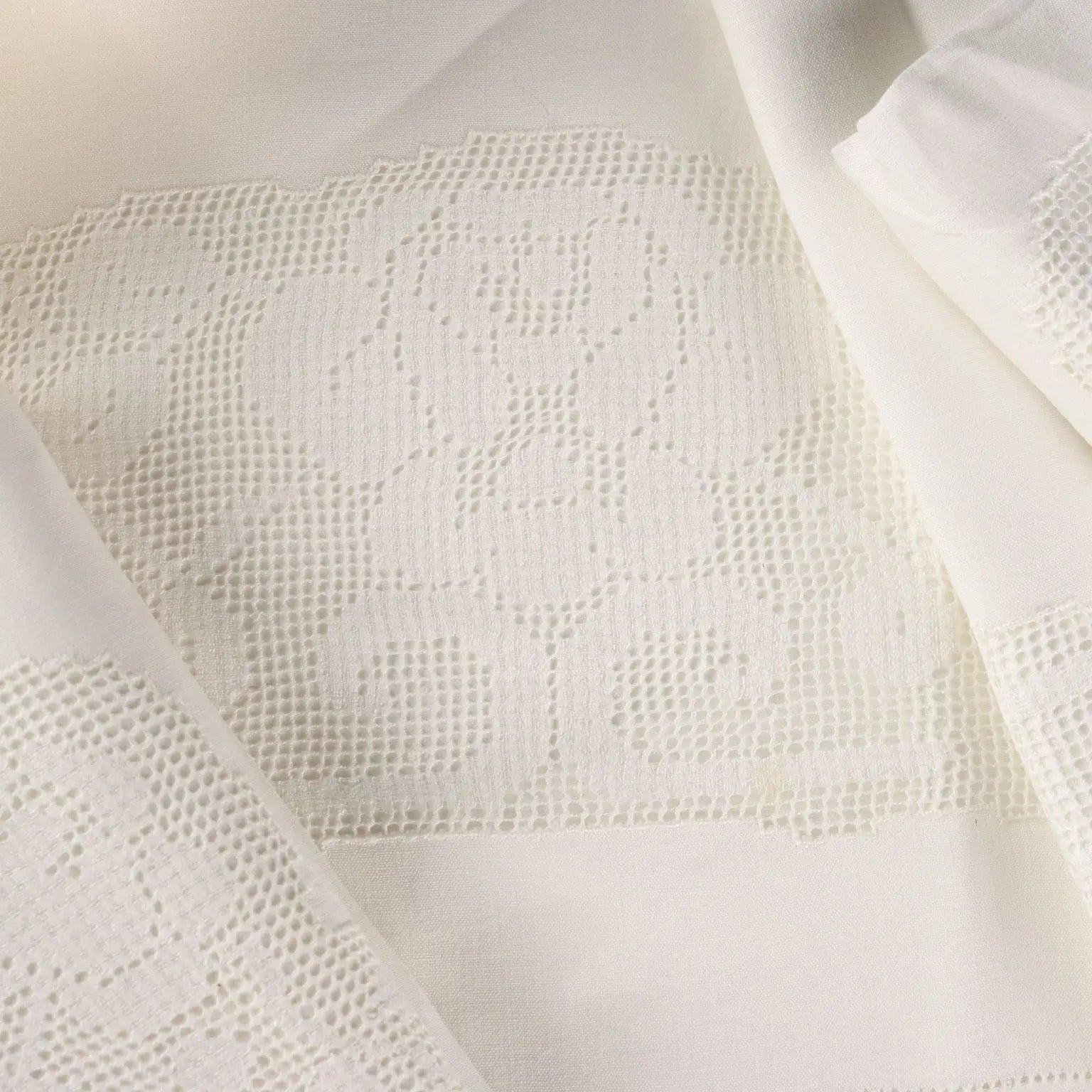 Double Bed Sheeth Linen with 2 Pillowcases Italy Second Hand - Italy, XX Century | Clothing & House Linens | Antique House Linens