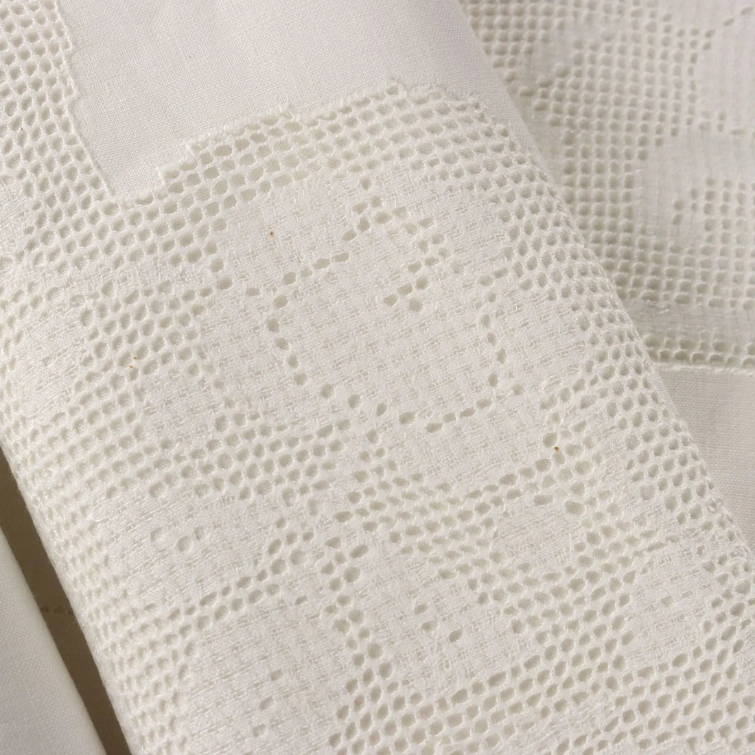 Double Bed Sheeth Linen with 2 Pillowcases Italy Second Hand - Italy, XX Century | Clothing & House Linens | Antique House Linens