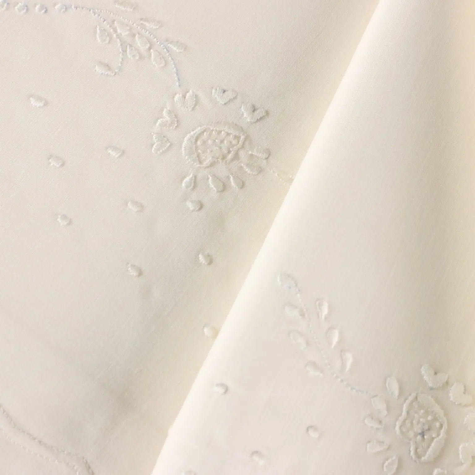 Double Bed Sheeth with 2 Pillowcases Linen Italy Second Hand - Italy, XX Century | Clothing & House Linens | Antique House Linens