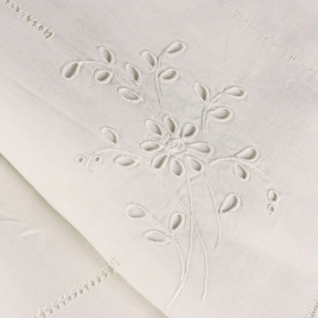 Double Bed Sheeth with 2 Pillowcases Linen Italy 110 x 91 In - 110 x 91 In | Clothing & House Linens | Antique House Linens