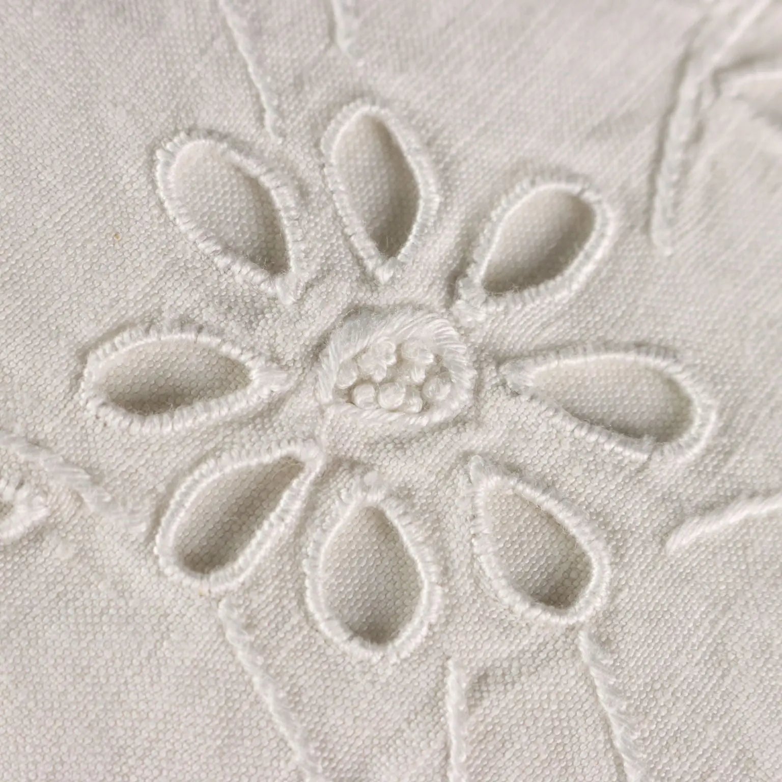 Double Bed Sheeth with 2 Pillowcases Linen Italy 110 x 91 In - 110 x 91 In | Clothing & House Linens | Antique House Linens