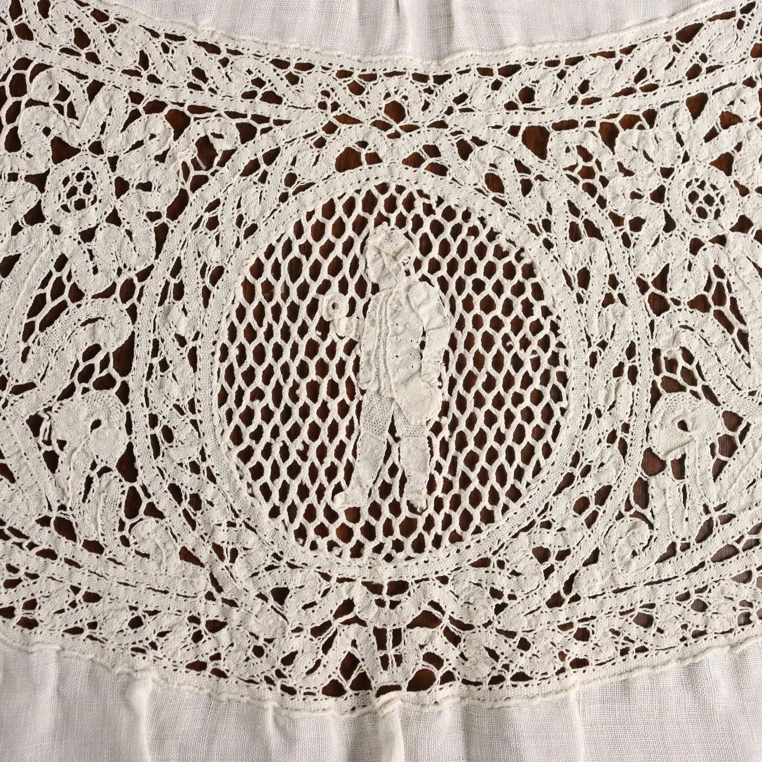 Linen Tablecloth Cantù Lace Second Hand Italy | Clothing & House Linens | Antique House Linens