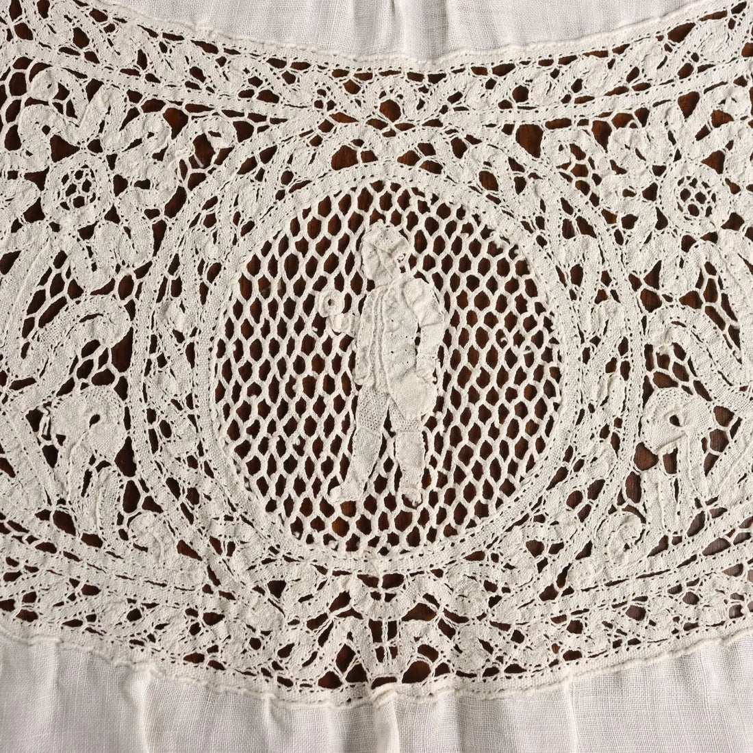 Linen Tablecloth Cantù Lace Second Hand Italy | Clothing & House Linens | Antique House Linens