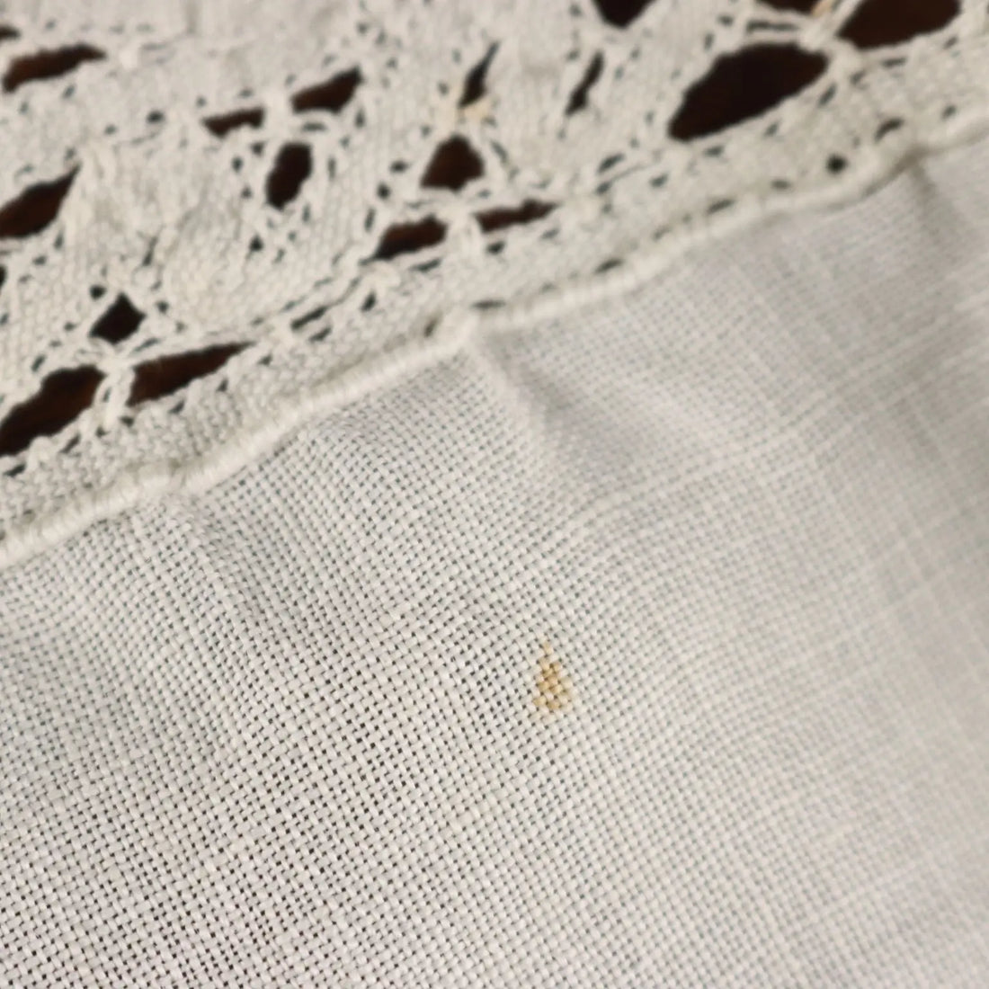 Linen Tablecloth Cantù Lace Second Hand Italy | Clothing & House Linens | Antique House Linens