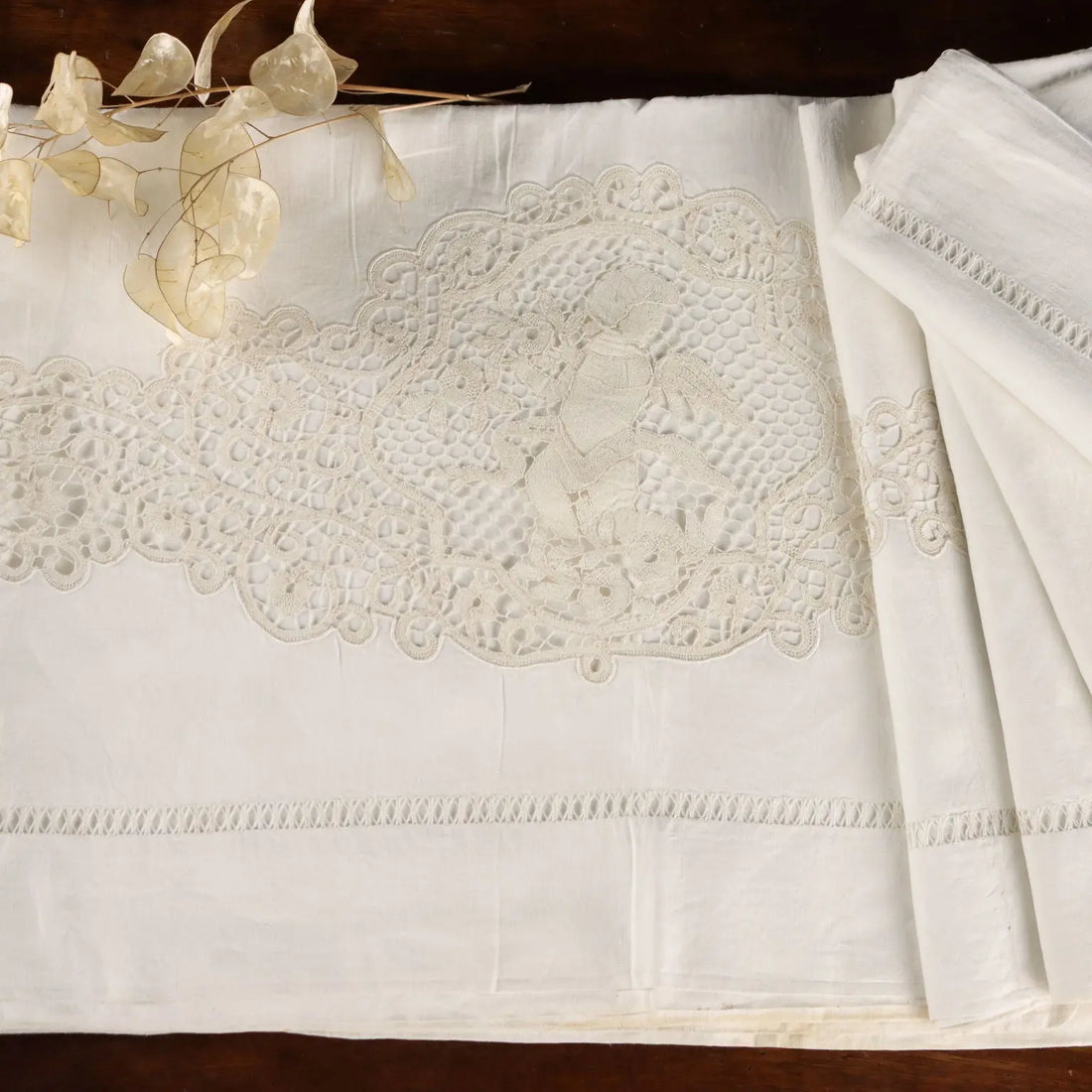 Double Bed Sheeth Linen Cantù Lace Second Hand | Clothing & House Linens | Antique House Linens
