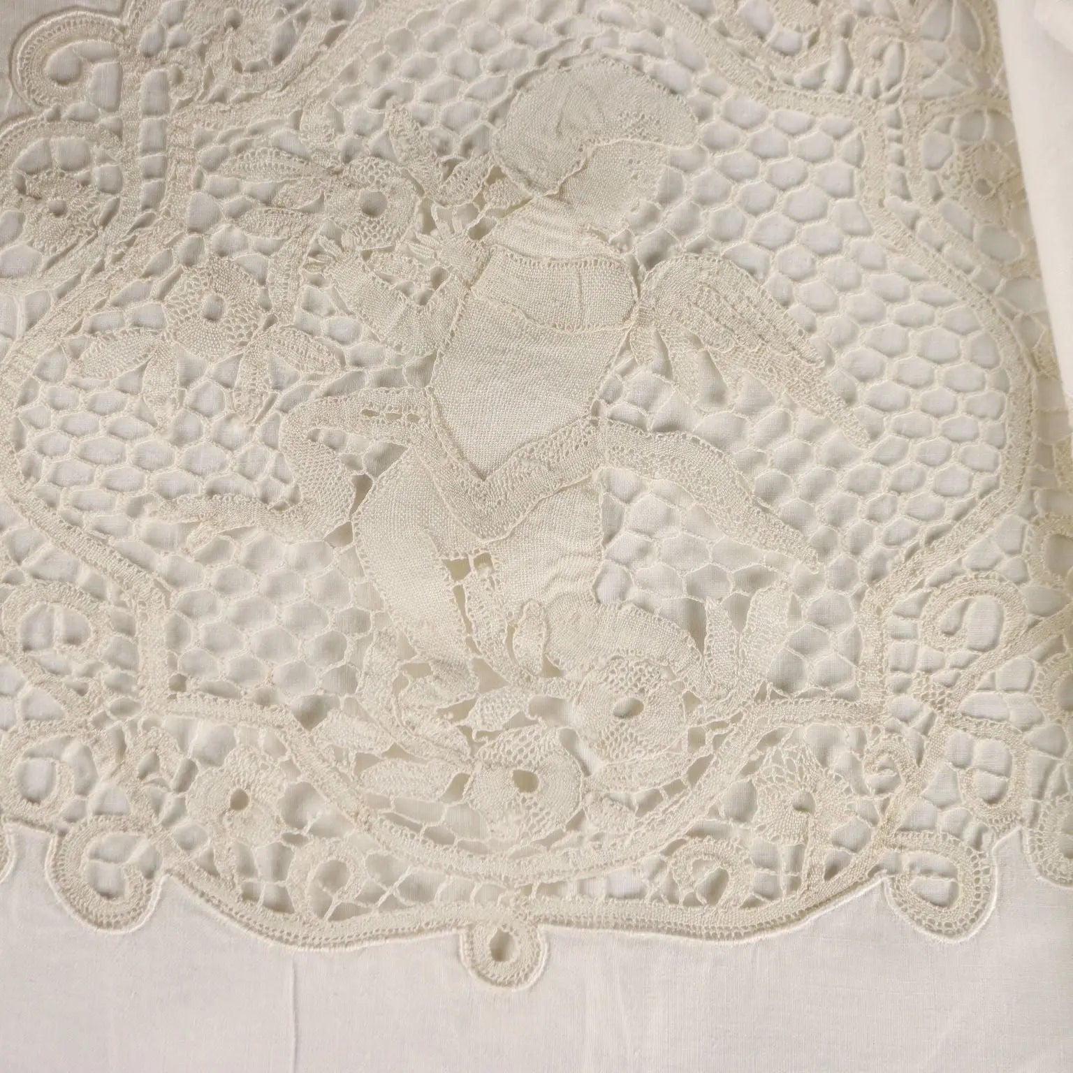 Double Bed Sheeth Linen Cantù Lace Second Hand | Clothing & House Linens | Antique House Linens