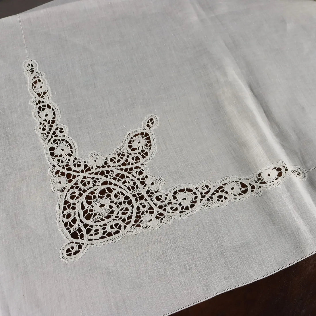 Tablecloth with 18 Napkins Cantù Lace Second Hand Italy | Clothing & House Linens | Antique House Linens