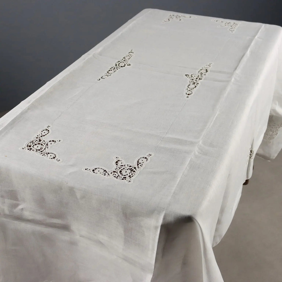 Tablecloth with 18 Napkins Cantù Lace Second Hand Italy | Clothing & House Linens | Antique House Linens