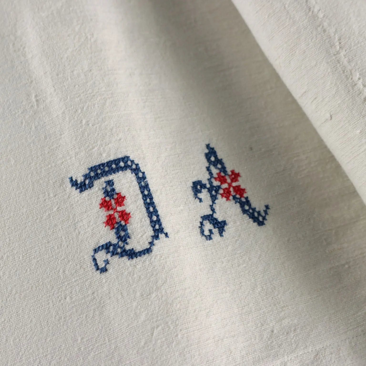 Double Bed Sheeth with Monograms Second Hand Italy | Clothing & House Linens | Antique House Linens