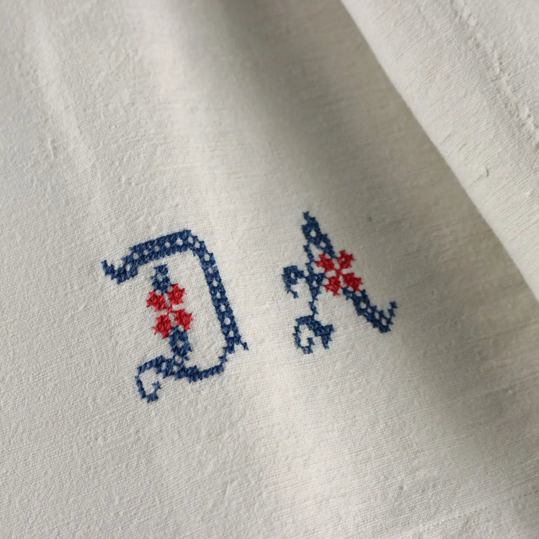 Double Bed Sheeth with Monograms Second Hand Italy | Clothing & House Linens | Antique House Linens