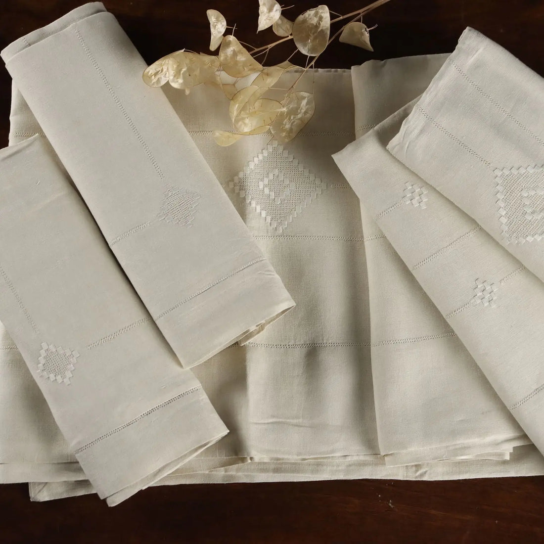 Double Bed Sheeth Linen 2 Pillowcases Full Stitch Second Hand | Clothing & House Linens | Antique House Linens