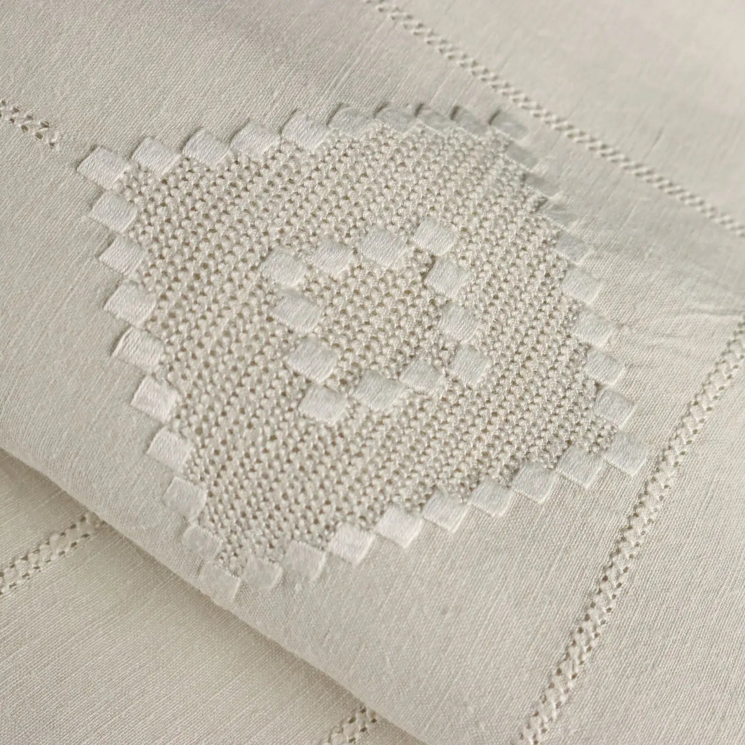 Double Bed Sheeth Linen 2 Pillowcases Full Stitch Second Hand | Clothing & House Linens | Antique House Linens