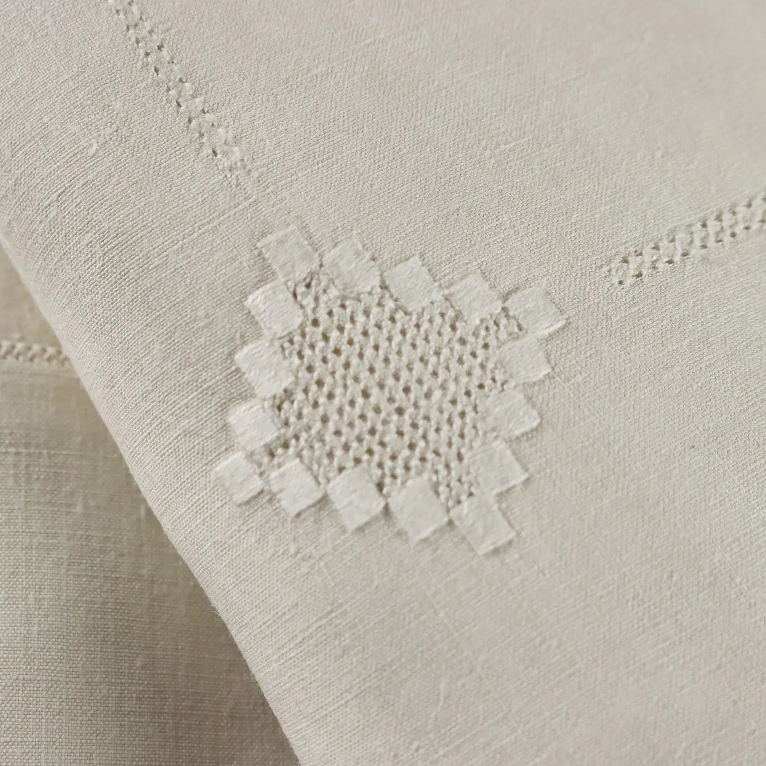 Double Bed Sheeth Linen 2 Pillowcases Full Stitch Second Hand | Clothing & House Linens | Antique House Linens