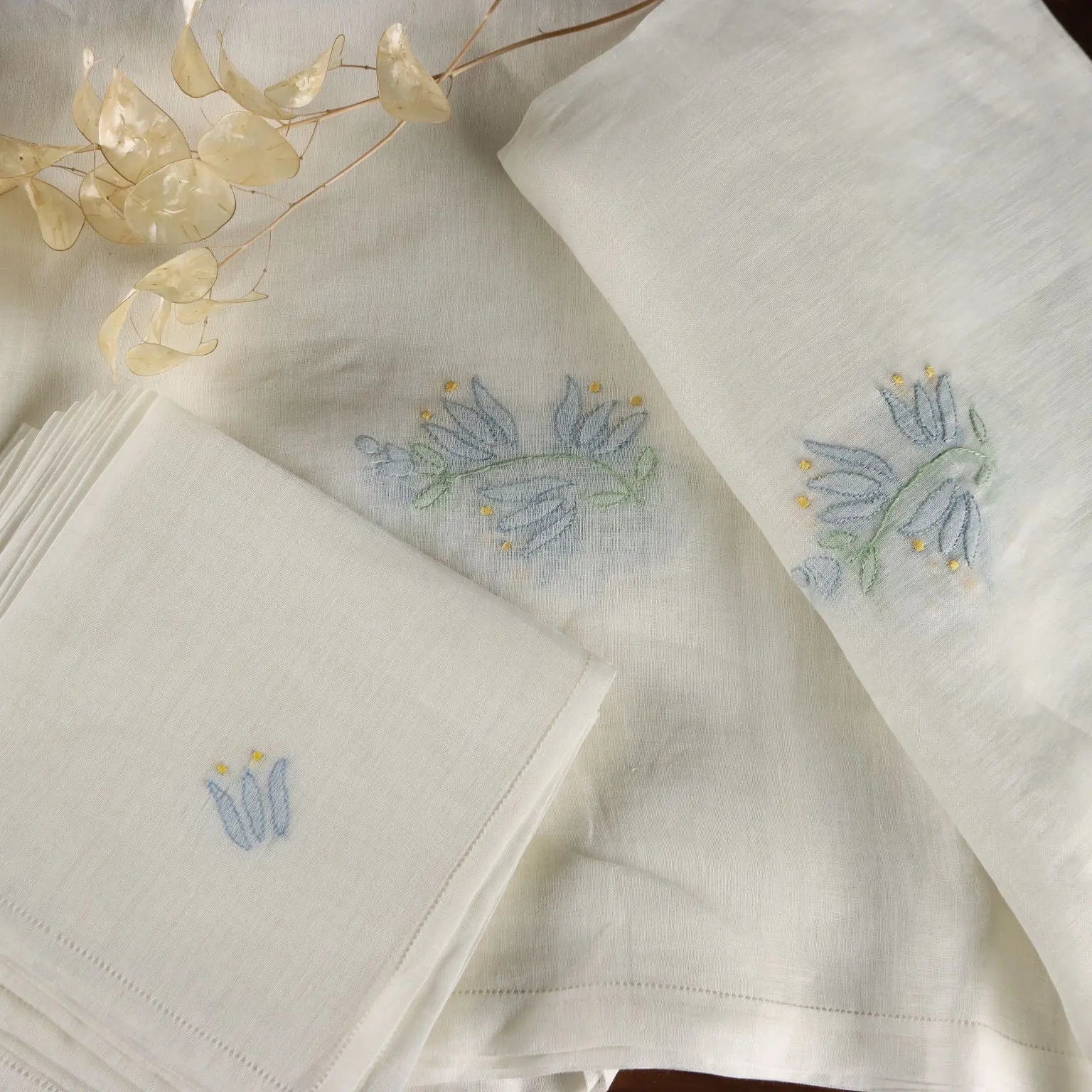 Linen Tablecloth with 12 Napkins Stitch Italy Second Hand | Clothing & House Linens | Antique House Linens