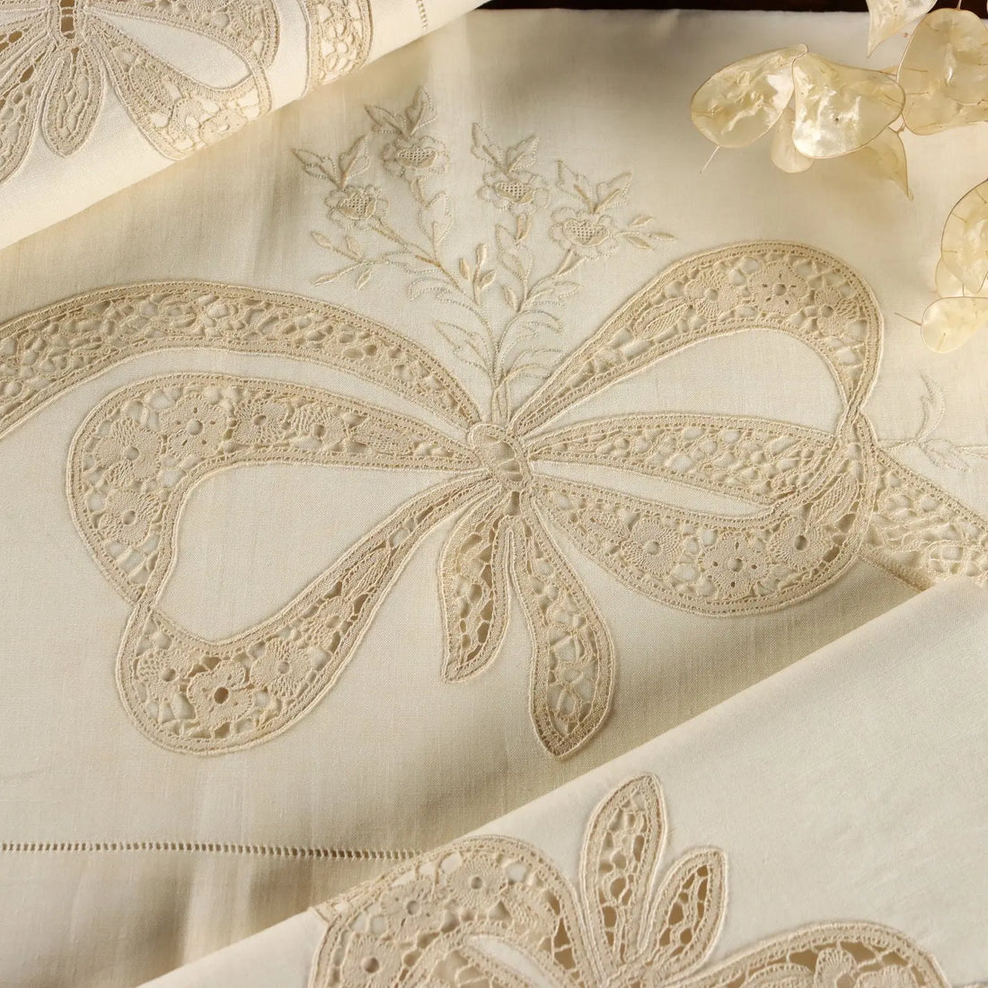 Double Sheet with 2 Pillowcases Linen Second Hand Italy | Clothing & House Linens | Antique House Linens