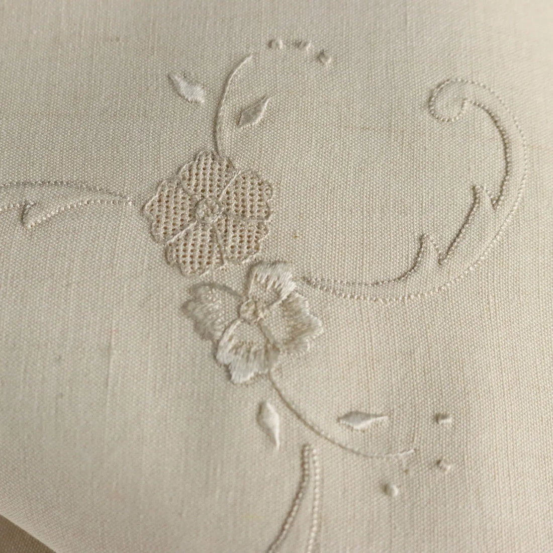 Double Bed Sheet with 2 Pillowcases Linen Satin Stitch Italy | Clothing & House Linens | Antique House Linens