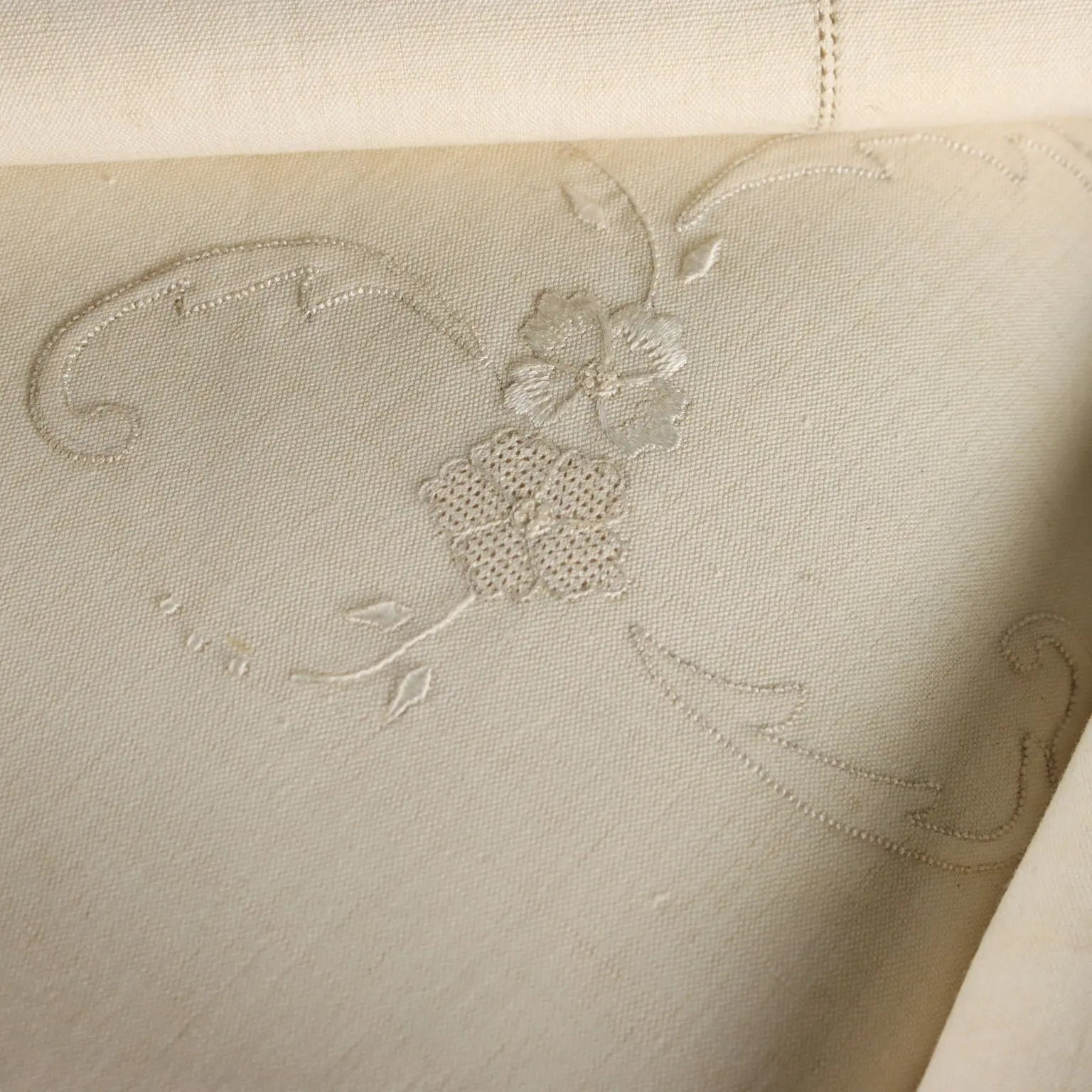 Double Bed Sheet with 2 Pillowcases Linen Satin Stitch Italy | Clothing & House Linens | Antique House Linens