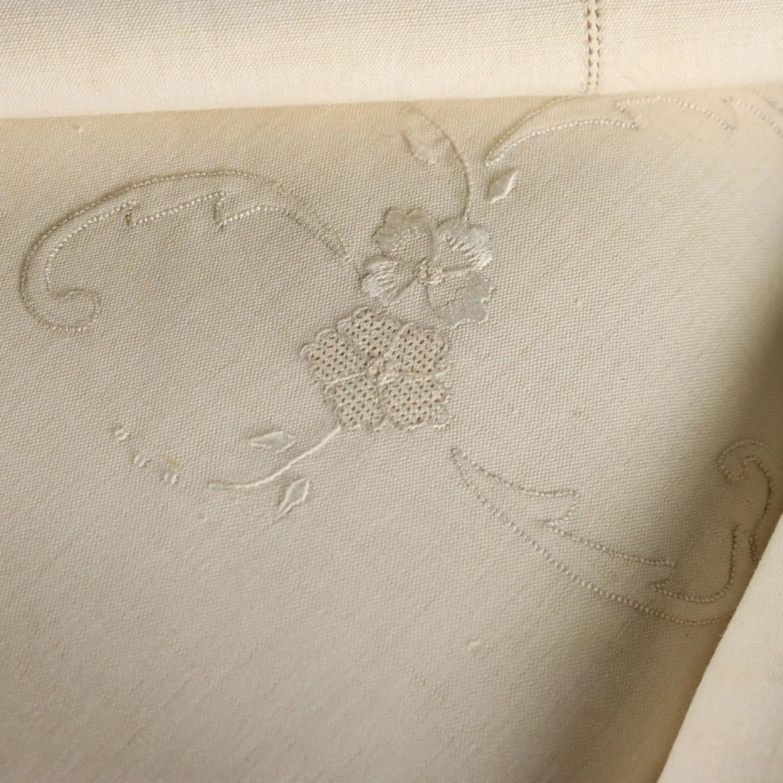 Double Bed Sheet with 2 Pillowcases Linen Satin Stitch Italy | Clothing & House Linens | Antique House Linens
