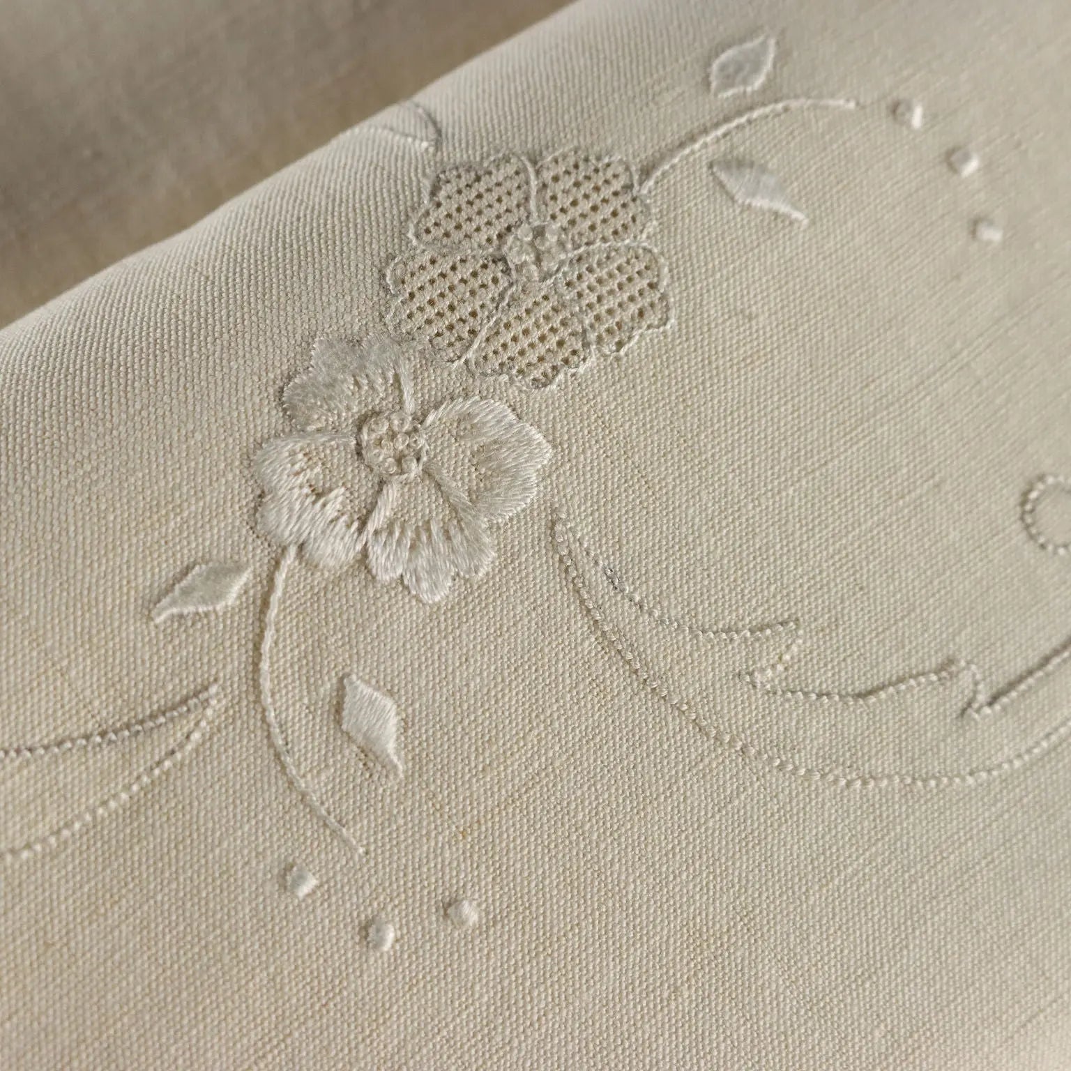 Double Bed Sheet with 2 Pillowcases Linen Satin Stitch Italy | Clothing & House Linens | Antique House Linens