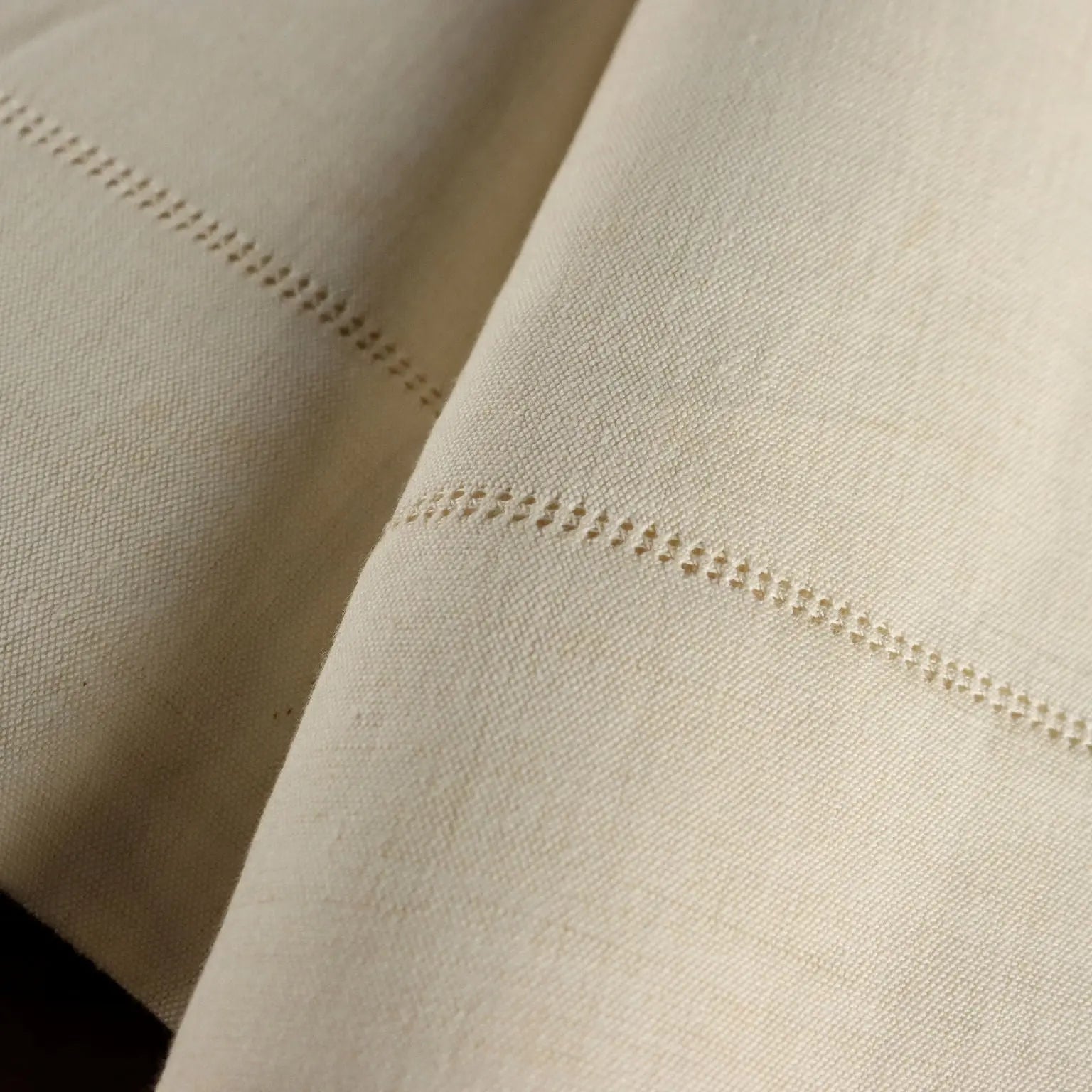 Double Bed Sheet with 2 Pillowcases Linen Satin Stitch Italy | Clothing & House Linens | Antique House Linens